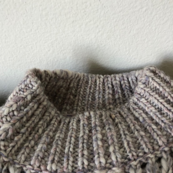 Super Cute swaeater - Picture 6 of 8